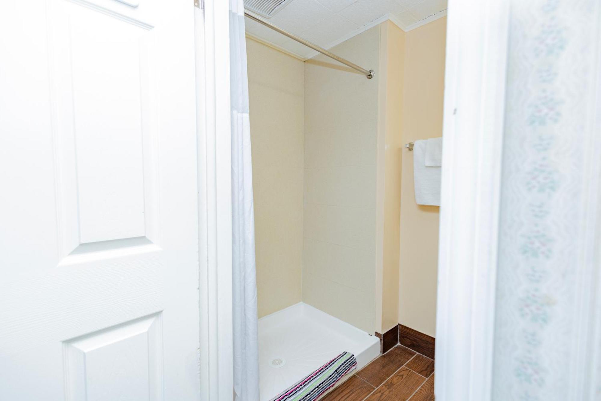 Budget Inn Columbus Lockbourne Exteriér fotografie